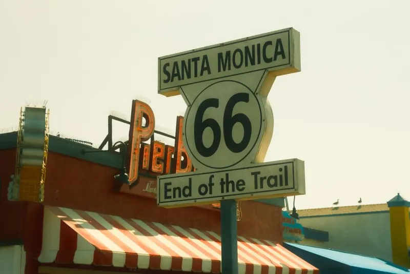 Road-trip Route 66 end to end
